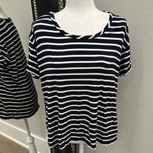 Draper James Navy and White Super Soft Modal Cotton Stretchy Top Tee Shirt Large